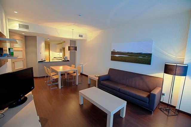 SUITE CAPACITY 3