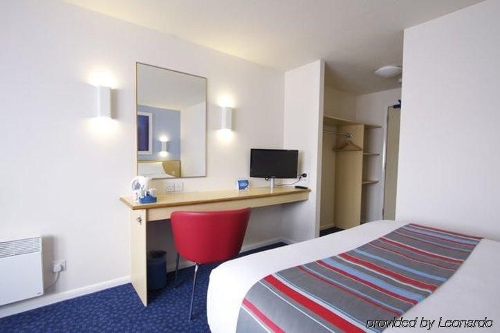 Travelodge Cardiff Atlantic Wharf4