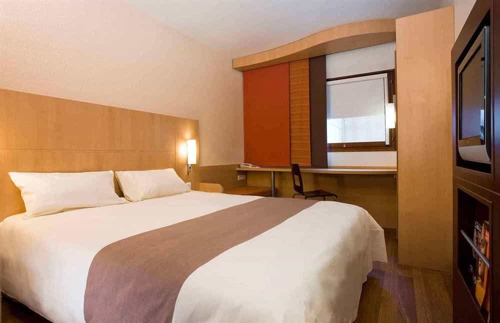 Ibis Hotel (Yangzhou Wanda Plaza) Ibis Hotel (Yangzhou Wanda Plaza)