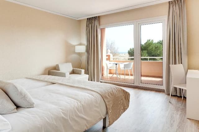 SUITE WITH PRIVATE POOL