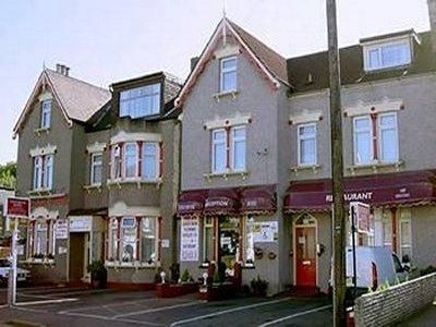 โรงแรมแครนบรู๊ค (Cranbrook Hotel)0