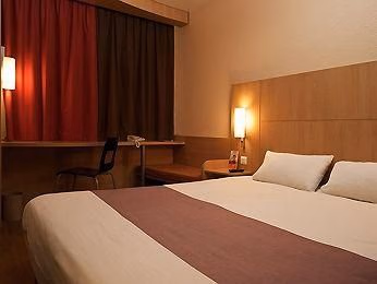 Ibis Vannes4