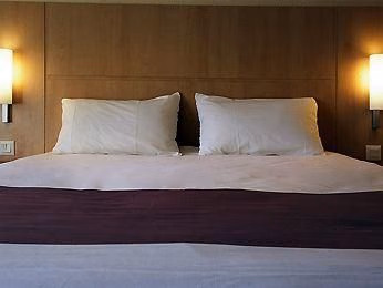 Ibis Vannes2
