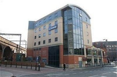Travelodge Leeds Central3