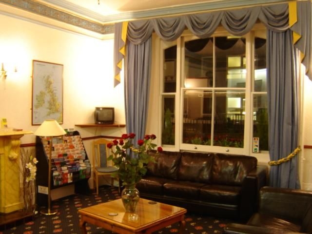 โรงแรมเบลเวเดเร (Belvedere Hotel)1