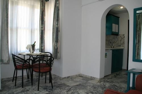 Grand Aquarium Hotel4