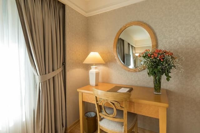 SUITE CAPACITY 1