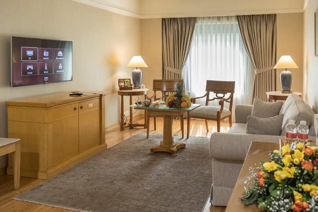 SUITE CAPACITY 2