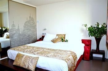 Antony Hotel0