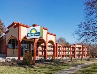 Days Inn Kansas City4