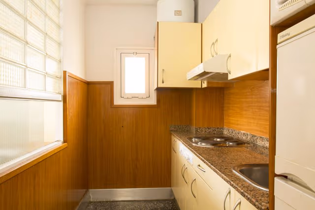 APARTMENT CAPACITY 8 THREE BEDROOMS