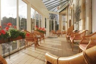 Caledonian Hotel0