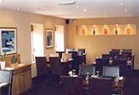 Caledonian Hotel3