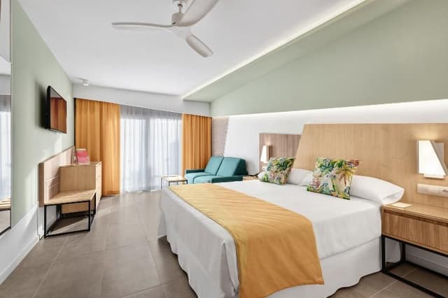 Double or Twin WITH PRIVATE POOL