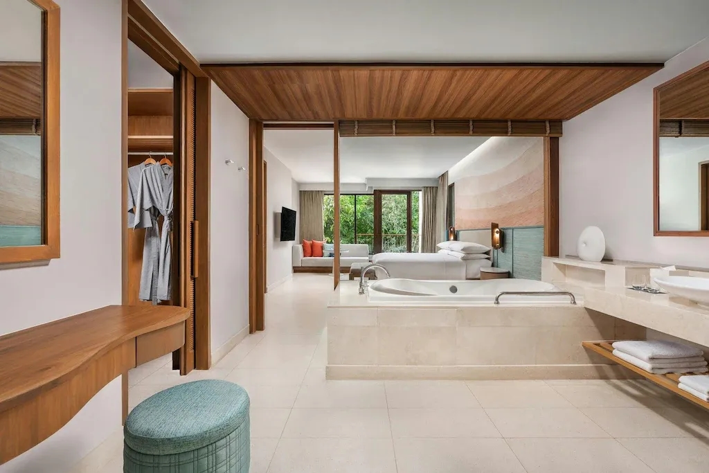 Renaissance Phuket Resort & Spa3