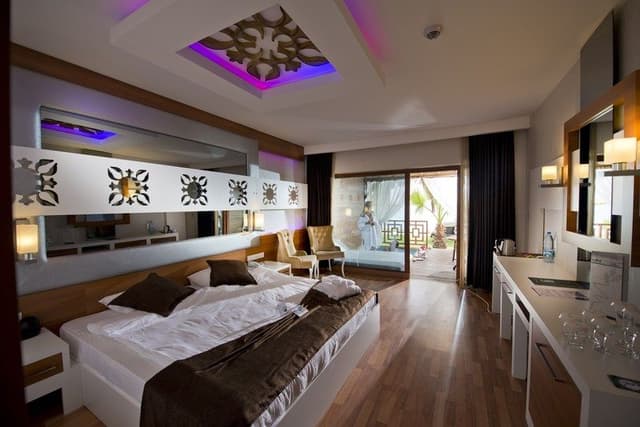 BUNGALOW EXECUTIVE SUPERIOR