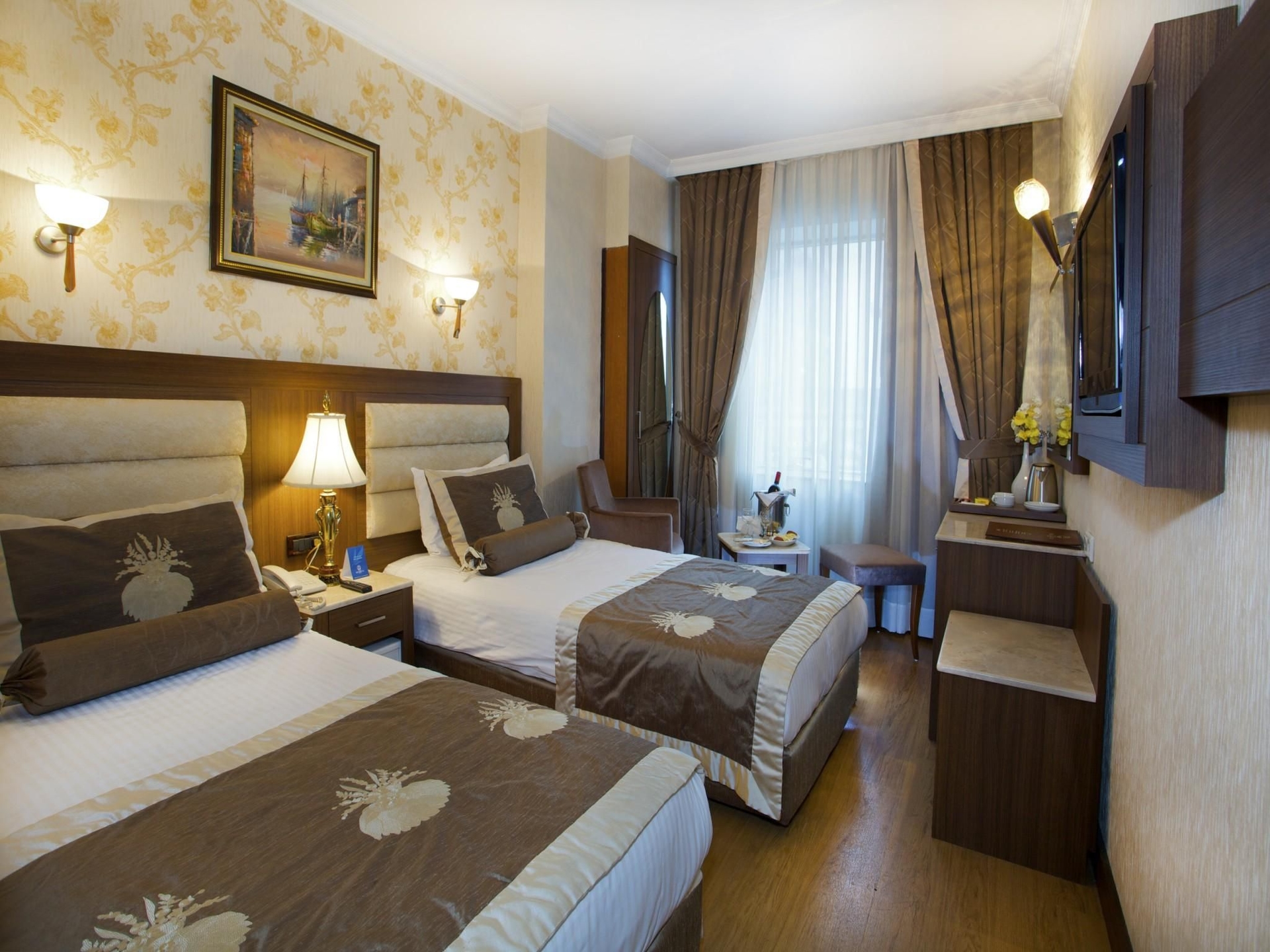 Grand Hilarium Hotel3