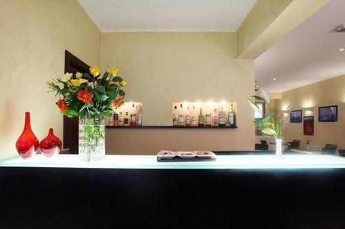 Airport Florence Hotel3