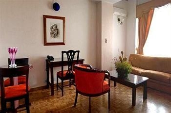 Aparta Suites Torre Poblado1