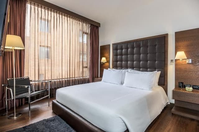 SUITE WITH VIEWS