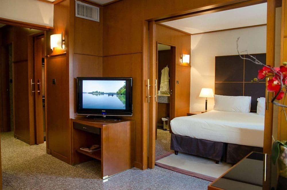 Goldstar Resort & Suites Goldstar Resort & Suites
