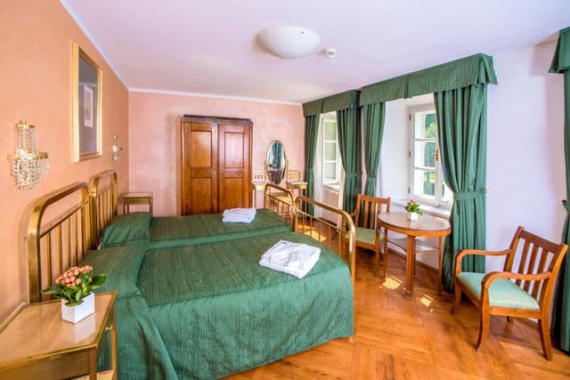 DOUBLE SUPERIOR