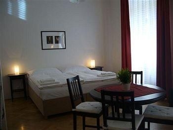 Old Town Residence4