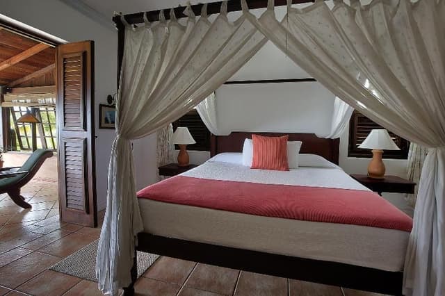 VILLA FOUR BEDROOMS