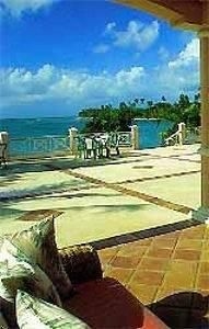 Coco Reef Resort and Spa4