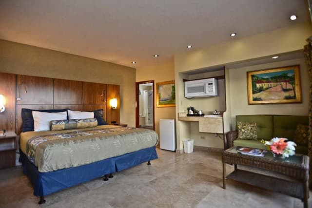 Room PARTIAL OCEAN VIEW TWO DOUBLE BEDS