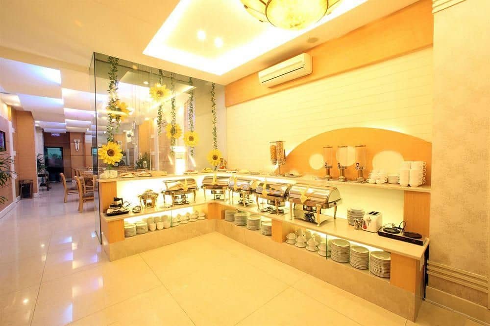 โรงแรมโรสแลนด์ พ้อยต์ โรงแรมโรสแลนด์ พ้อยต์