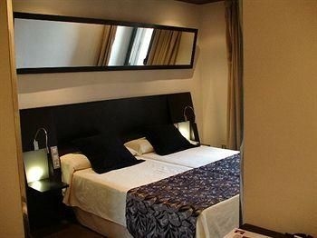 Petit Palace Las Torres Hotel4