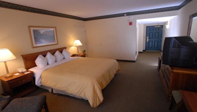 Country Inn And Suites Newark Airport1