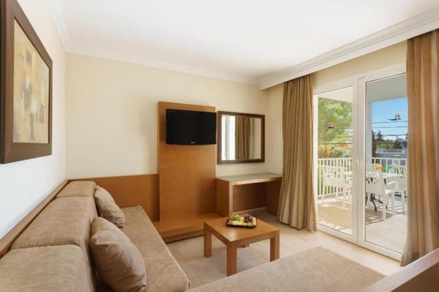 APARTMENT CAPACITY 4
