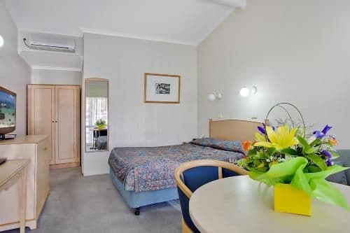 Standard Queen Room