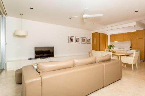 One-Bedroom Apartment with Sea View
