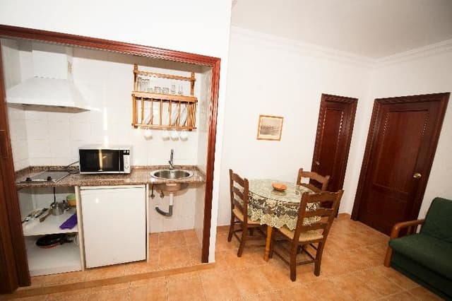 APARTMENT CAPACITY 3