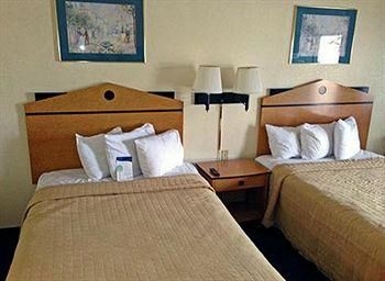 Ramada Limited Tempe University4