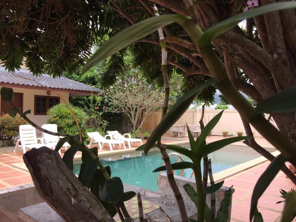รุ่งรวี แมนชั่น แอนด์ โฮเตล ภูเก็ต (Roongrawee Mansion and Hotel Phuket)1