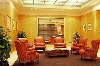 Metro Hotel on Pitt4