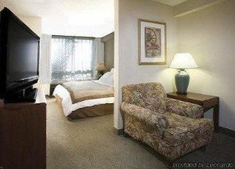 Hawthorn Suites Weston Ft. Lauderdale2