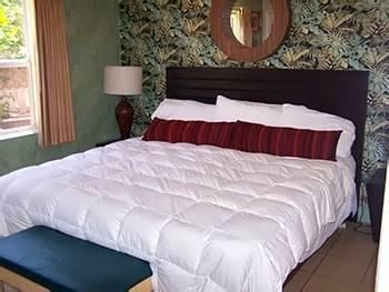 A Little Inn By The Sea1