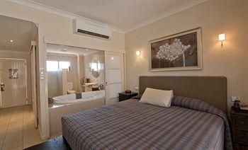 Mangrove Resort0