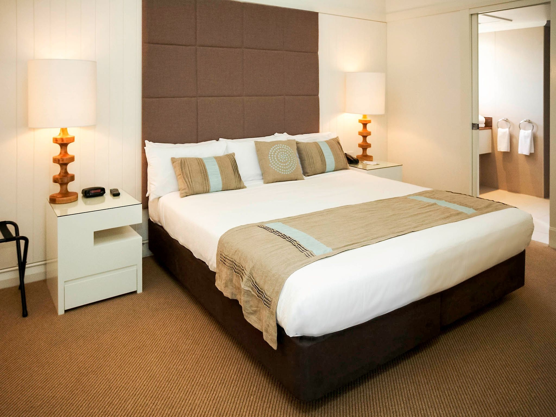 Novotel Twin Waters Resort1