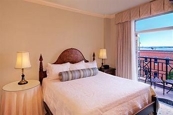 HarbourView Inn2