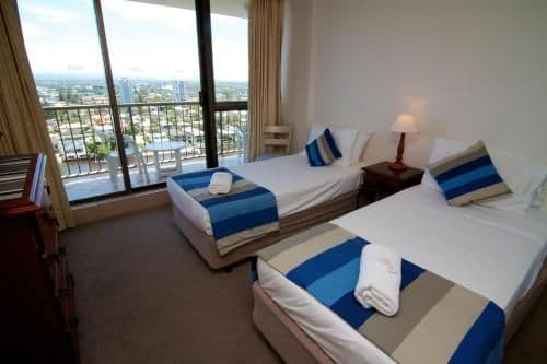 Upper-Level Three-Bedroom Apartment with River View - Weekly Service