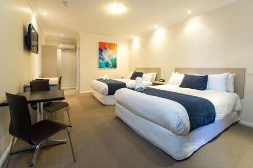 Deluxe Twin Suite