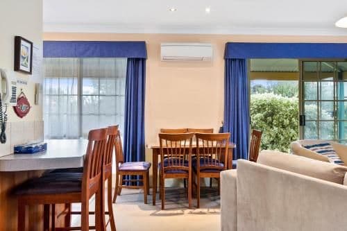 Two-Bedroom Cottage - Swan