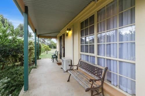 Two-Bedroom Cottage - Swan