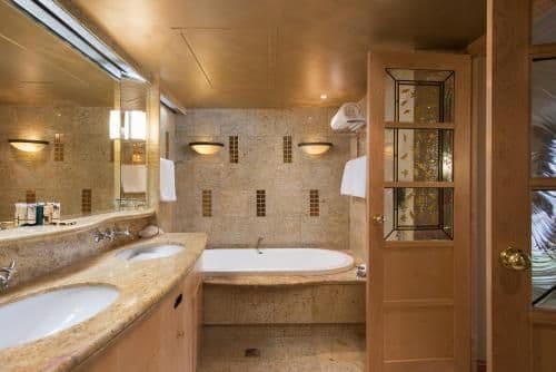 One-Bedroom Courtyard Suite